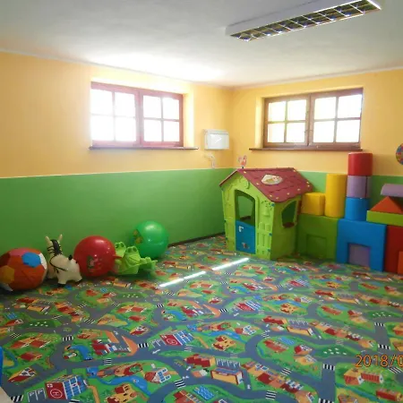 Pod Lwem Bed & Breakfast *