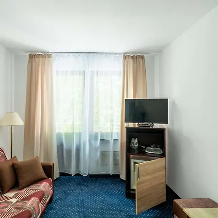 Pod Lwem Bed & Breakfast 3*