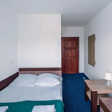 Pod Lwem Bed & Breakfast 3*