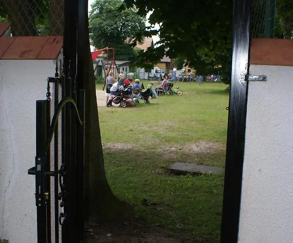 Pod Lwem Bed & Breakfast Niechorze